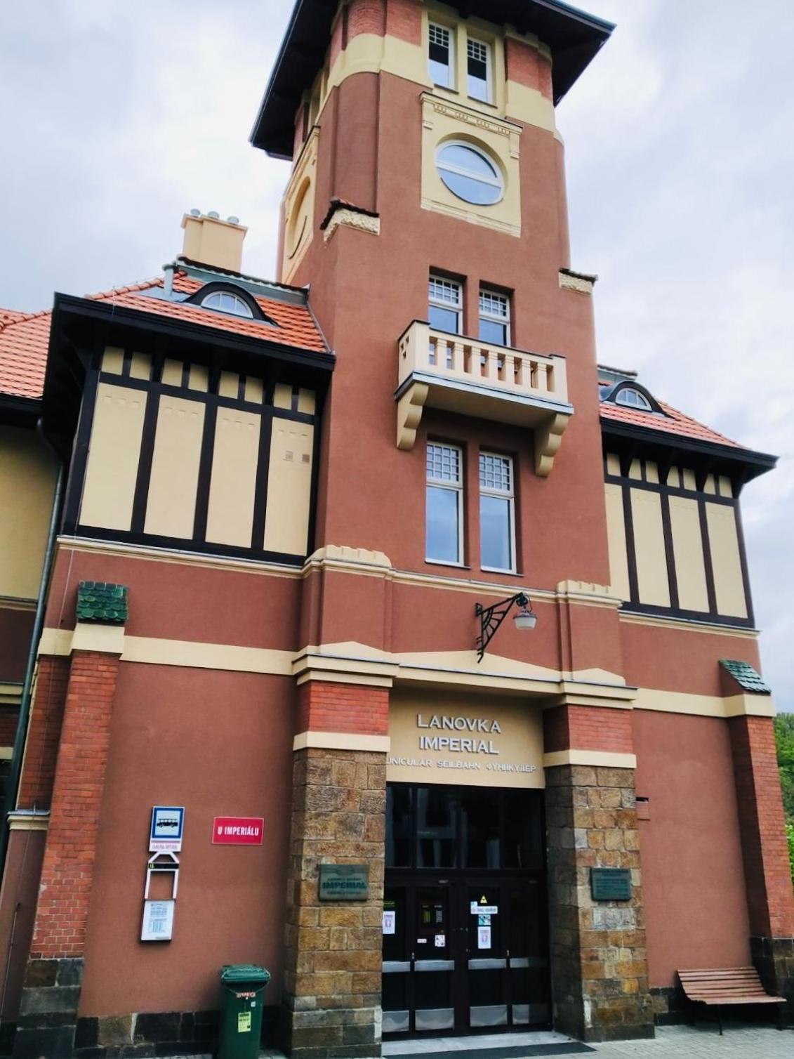Appartamento Artflora Kv Premium Karlovy Vary Esterno foto